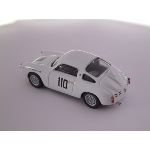 Cofanetto Fiat Abarth 700 - 1000 Nurburgring 500 Km 1961 - Special Built 1:43